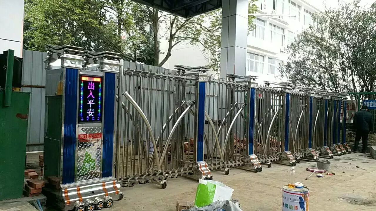 桂平市桂平市四川绵阳市飞机场伸缩门